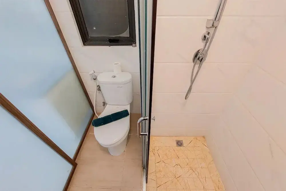 Legok: Restful And Comfy 2Br At Sky House Bsd Apartment By Tarvelio