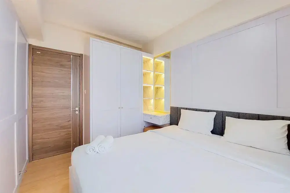 Legok: Restful And Comfy 2Br At Sky House Bsd Apartment By Tarvelio