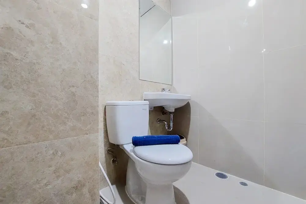 Южный Тангеранг: Nice And Modern Studio At Transpark Bintaro Apartment