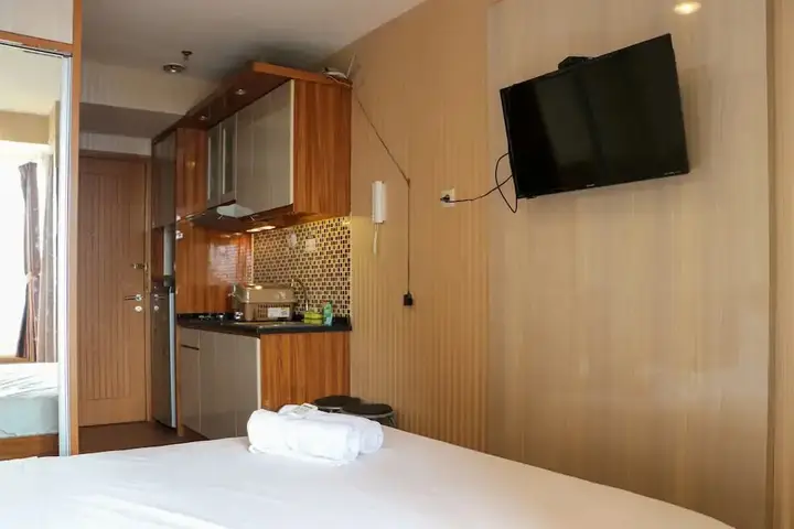 Депок: Cozy And Simply Studio At Cinere Bellevue Suites Apartment