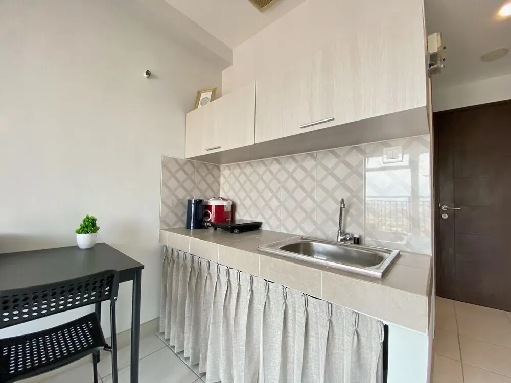 Бандунг: Minimalist 2Br Apartment At Mekarwangi Square