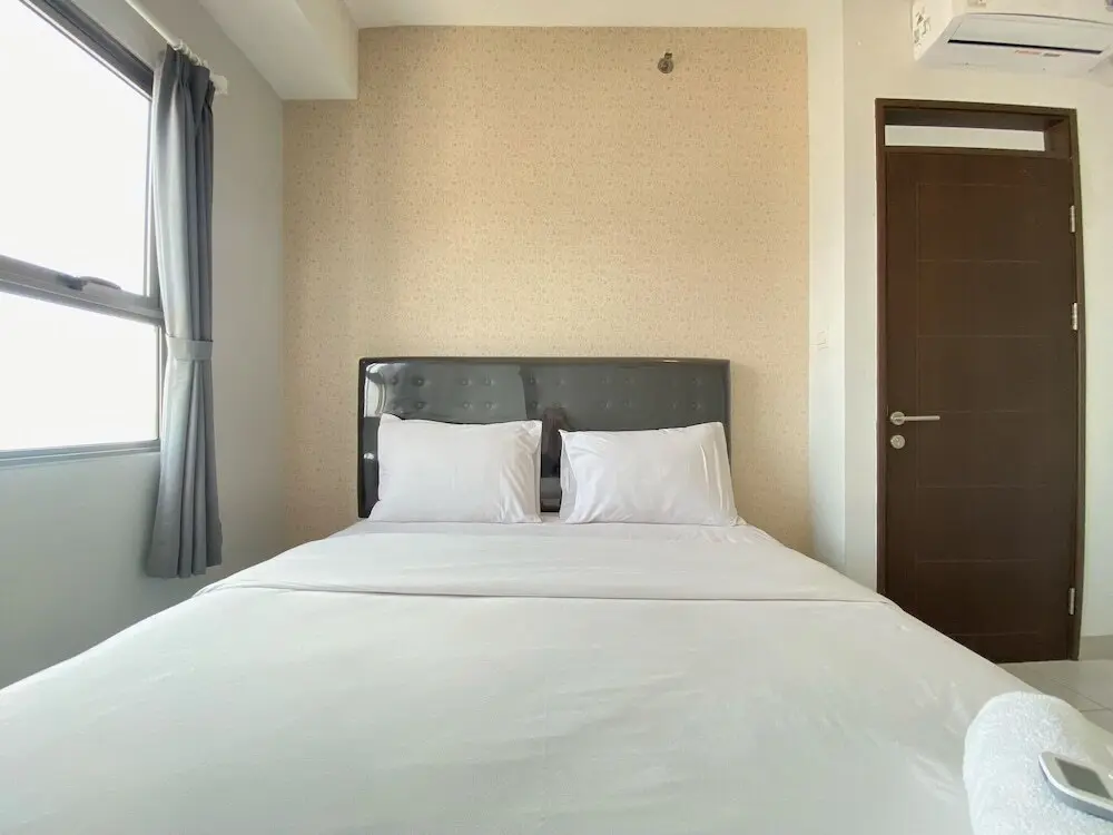 Бандунг: Minimalist 2Br Apartment At Mekarwangi Square