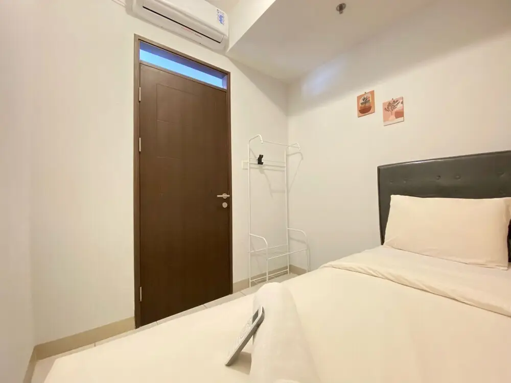 Бандунг: Minimalist 2Br Apartment At Mekarwangi Square