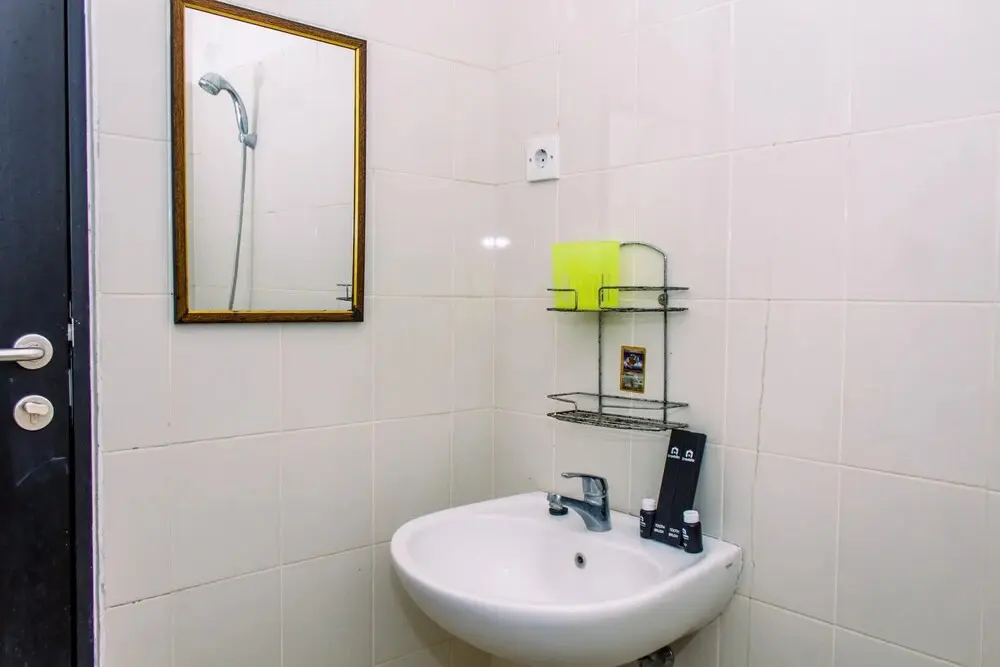 Джакарта: Warm And Homey 1Br At Cervino Village Casablanca Apartment