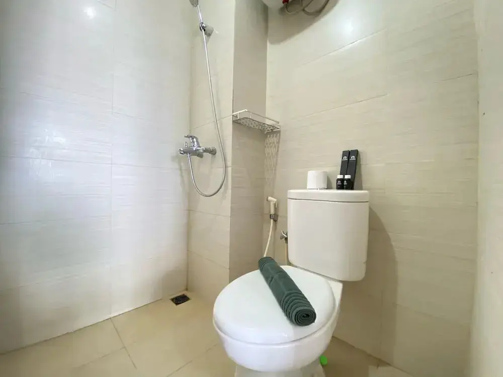Бандунг: Comfy 2Br Apartment At Gateway Pasteur