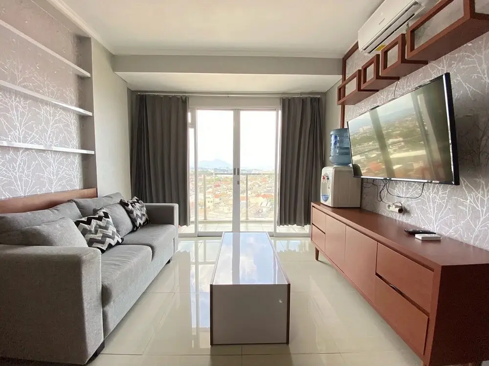 Бандунг: Comfy 2Br Apartment At Gateway Pasteur