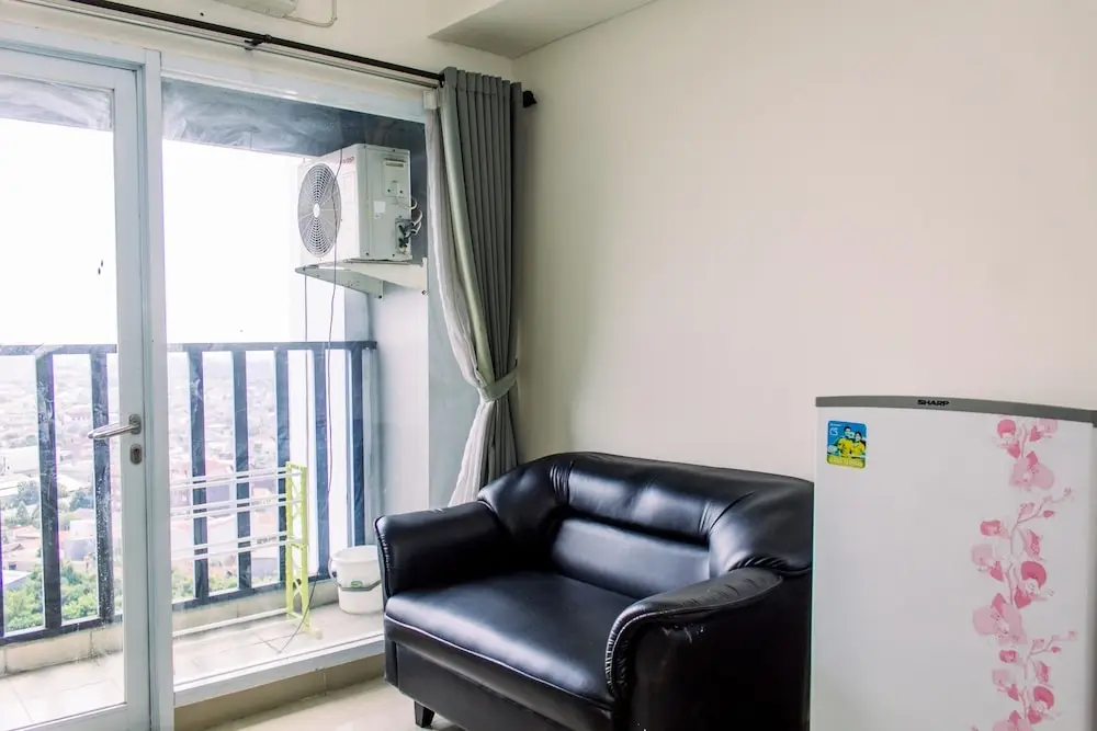 Legok: Nice And Comfort 1Br At Paramount Skyline Apartment