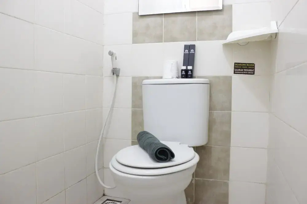 Чимахи: Strategic & Comfy 2Br Apartment At The Edge Near Unjani