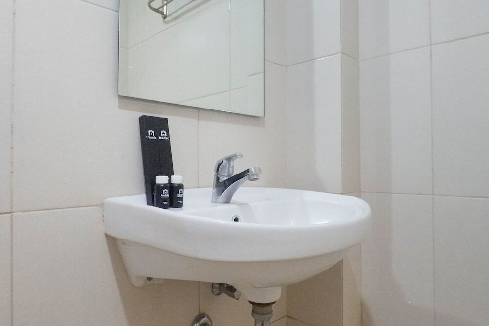 Сурабая: Compact And Cozy Studio Apartment At Orchard Supermall Mansion