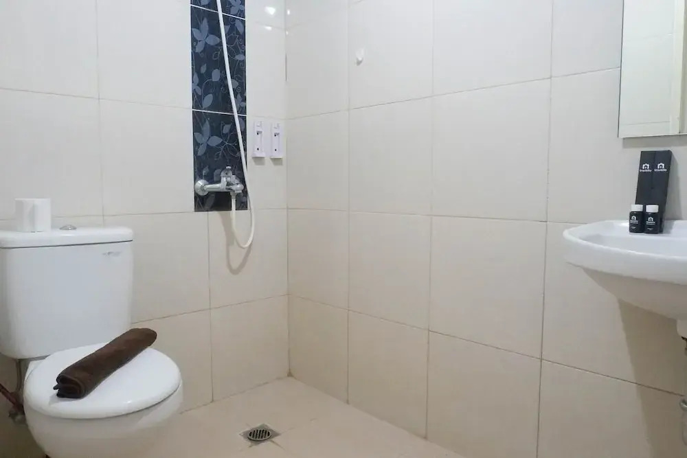 Сурабая: Compact And Cozy Studio Apartment At Orchard Supermall Mansion