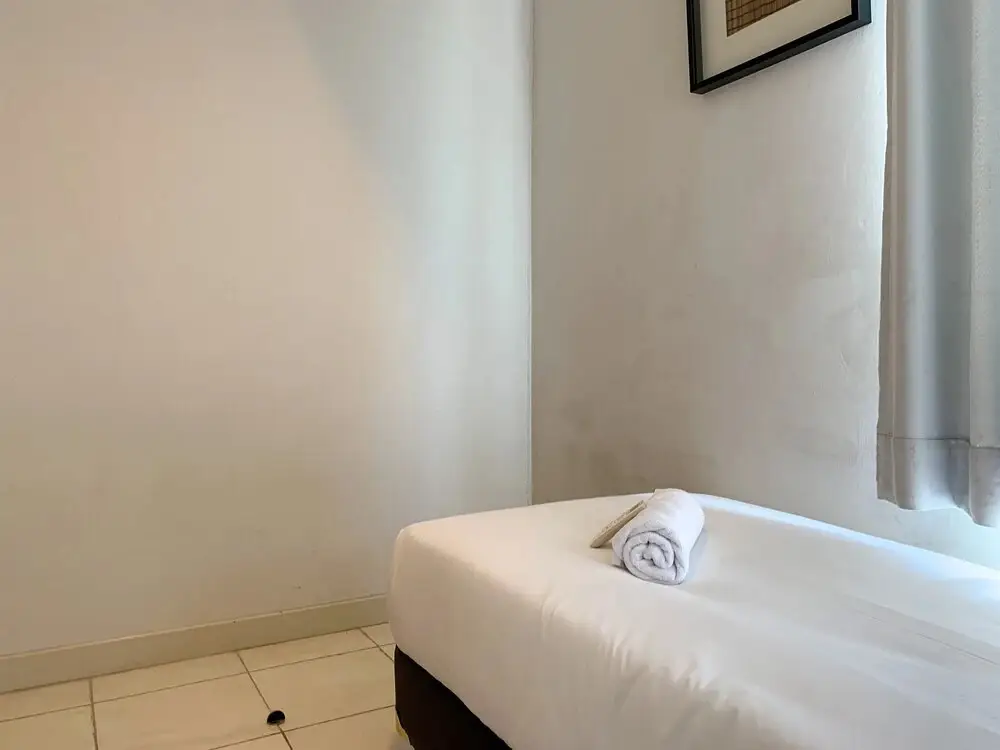 Депок: Warm And Cozy 2Br At Cinere Bellevue Suites Apartment