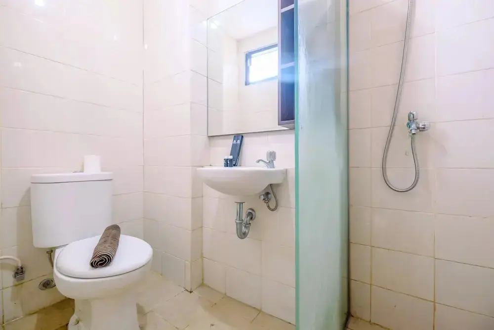 Бекаси: Comfort 2BR at Lagoon Bekasi Town Square Apartment