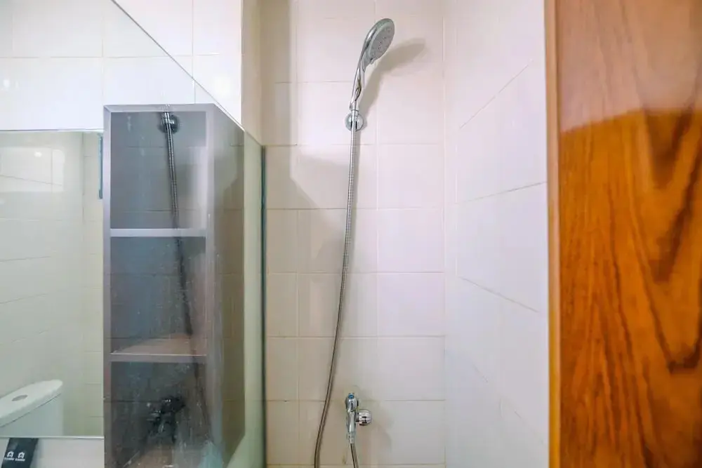 Бекаси: Comfort 2BR at Lagoon Bekasi Town Square Apartment