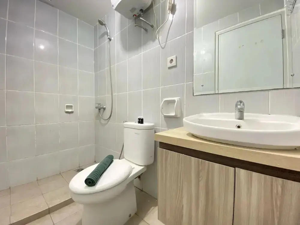 Бандунг: Spacious And Homey 2Br Apartment At Newton Residence