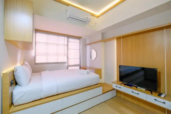 Депок: Best Deal And Tidy Studio At Evenciio Margonda Apartment