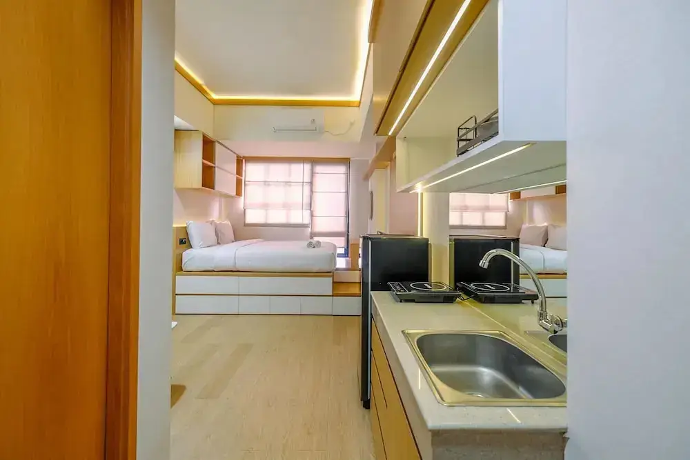 Депок: Best Deal And Tidy Studio At Evenciio Margonda Apartment