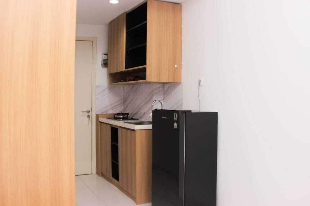 Бекаси: Homey And Cozy Stay Studio Apartment At Patraland Urbano