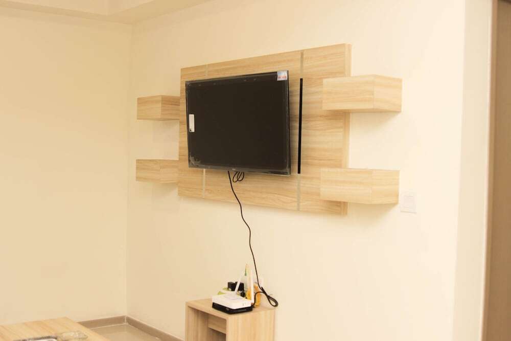 Сибату: Luxury And Comfy 2Br At Meikarta Apartment