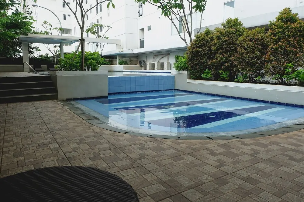 Джакарта: Great Location And Comfy 2Br At Bassura City Apartment