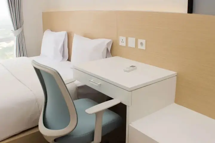Чикаранг: Minimalist High Floor 1Br At Vasanta Innopark Apartment