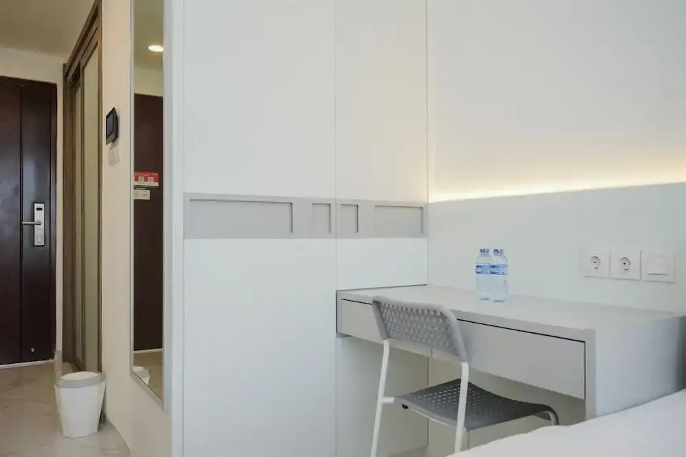 Legok: Fully Furnished And Tidy Studio Sky House Bsd Apartment