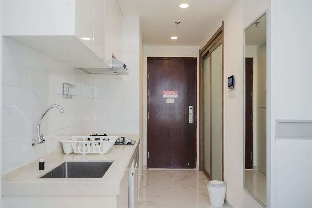 Legok: Fully Furnished And Tidy Studio Sky House Bsd Apartment