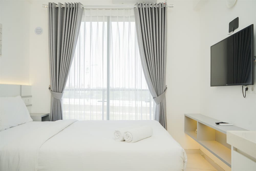 Legok: Fully Furnished And Tidy Studio Sky House Bsd Apartment