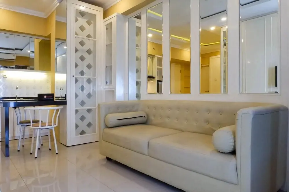 Сурабая: Elegant 2Br Apartment With Access To Mall At Tanglin Supermall Mansion