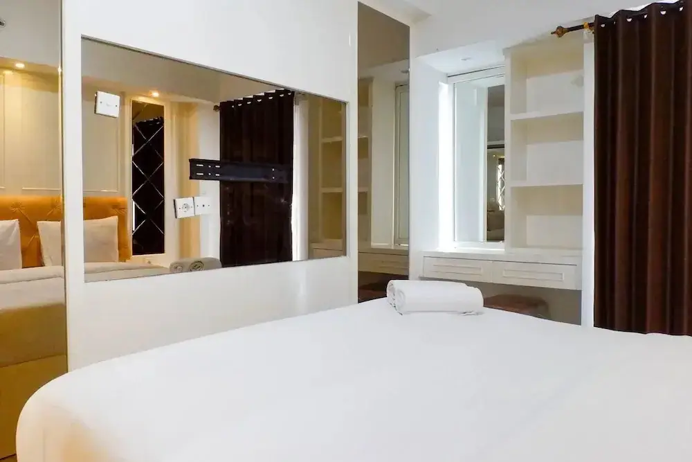 Сурабая: Elegant 2Br Apartment With Access To Mall At Tanglin Supermall Mansion