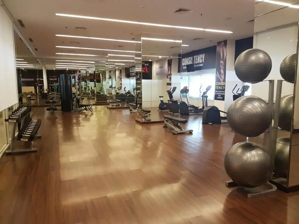 Сурабая: Elegant 2Br Apartment With Access To Mall At Tanglin Supermall Mansion