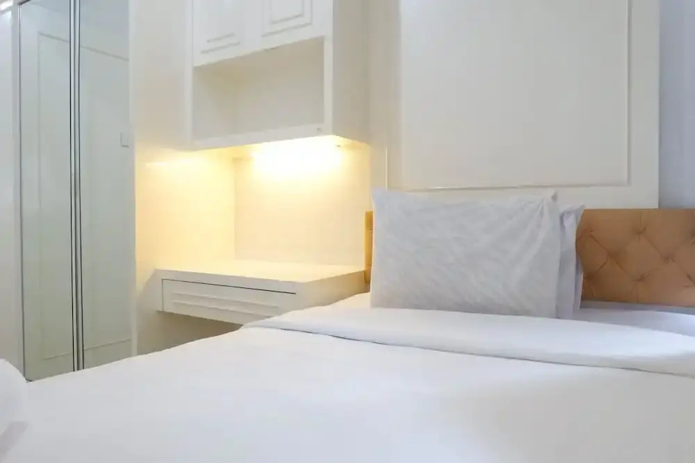 Сурабая: Elegant 2Br Apartment With Access To Mall At Tanglin Supermall Mansion