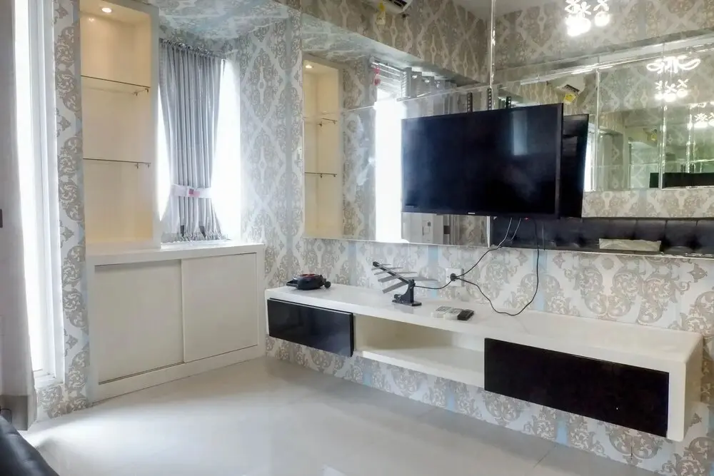 Сурабая: Spacious And Wonderful 2Br At Tanglin Supermall Mansion Apartment