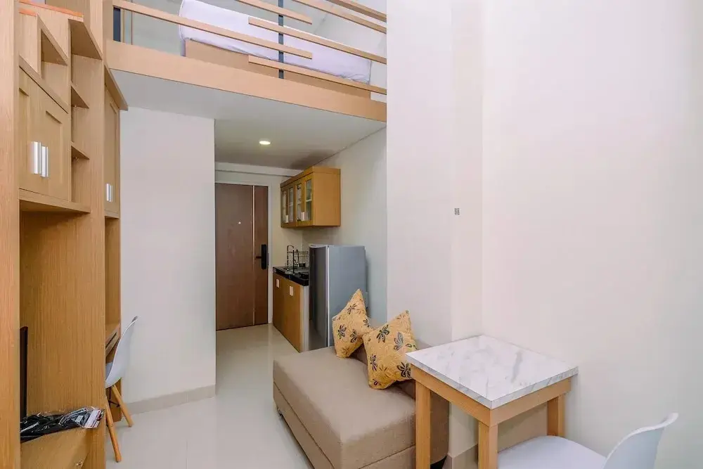 Джакарта: Elegant And Comfy Studio Loft Apple 1 Condovilla Apartment