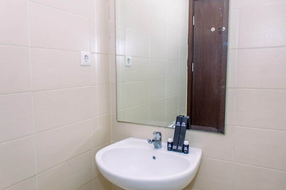 Legok: Elegant And Comfort 1Br Apartment At Saveria Bsd City
