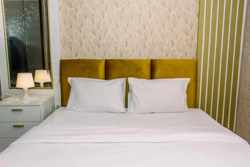 Legok: Minimalist And Warm 2Br At Sky House Bsd Apartment