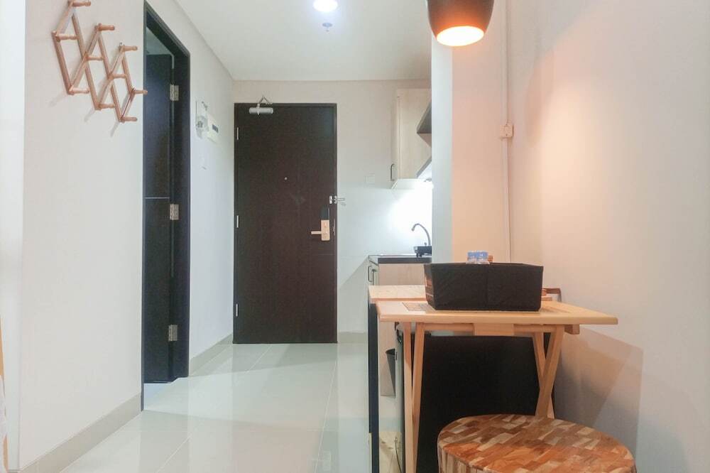 Ngaglik: Cozy Studio At Patraland Amarta Apartment