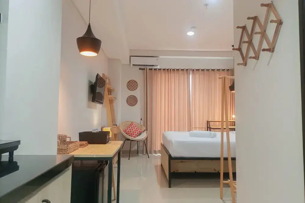 Ngaglik: Cozy Studio At Patraland Amarta Apartment