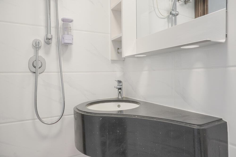 Legok: Warm And Cozy Stay Studio Apartment At Sky House Bsd