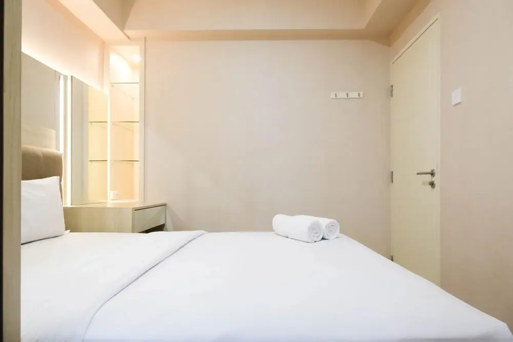 Сурабая: Spacious 2Br Apartment With Access Mall At Tanglin Supermall Mansion