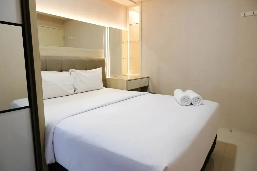 Сурабая: Spacious 2Br Apartment With Access Mall At Tanglin Supermall Mansion