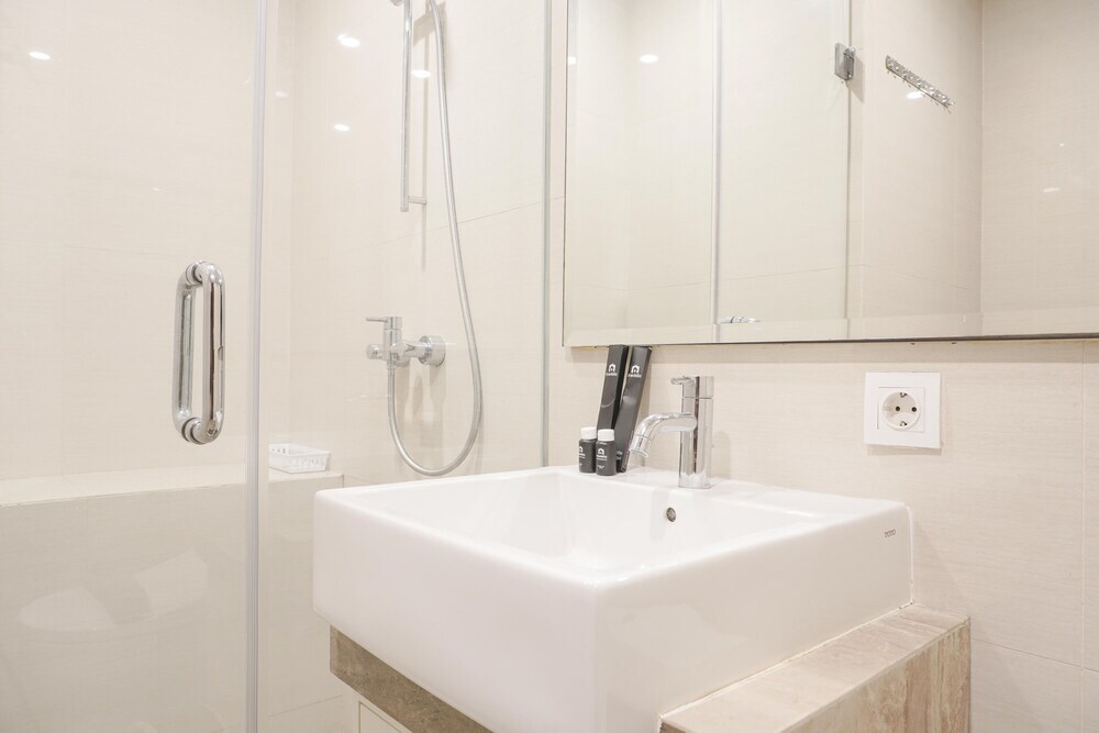 Джакарта: Comfy And Minimalist 2Br Apartment At Casa Grande Residence