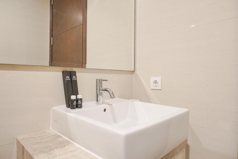 Джакарта: Comfy And Minimalist 2Br Apartment At Casa Grande Residence
