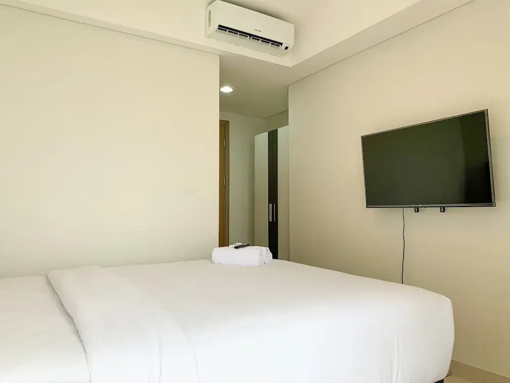 Джакарта: Nice And Comfort 1Br At Gold Coast Apartment