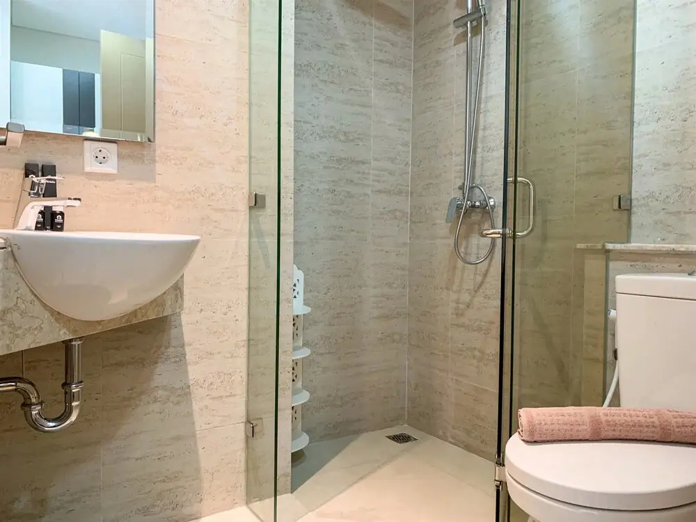 Джакарта: Nice And Comfort 1Br At Gold Coast Apartment
