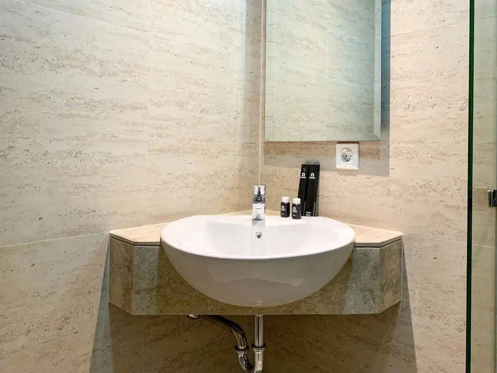Джакарта: Nice And Comfort 1Br At Gold Coast Apartment