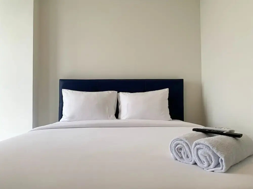 Джакарта: Nice And Comfort 1Br At Gold Coast Apartment