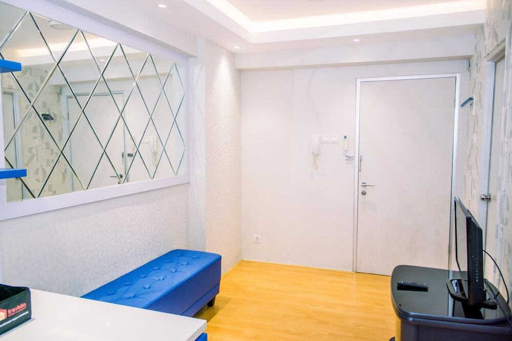 Джакарта: Comfort 1Br With Wardrobe Room At Green Bay Pluit Apartment