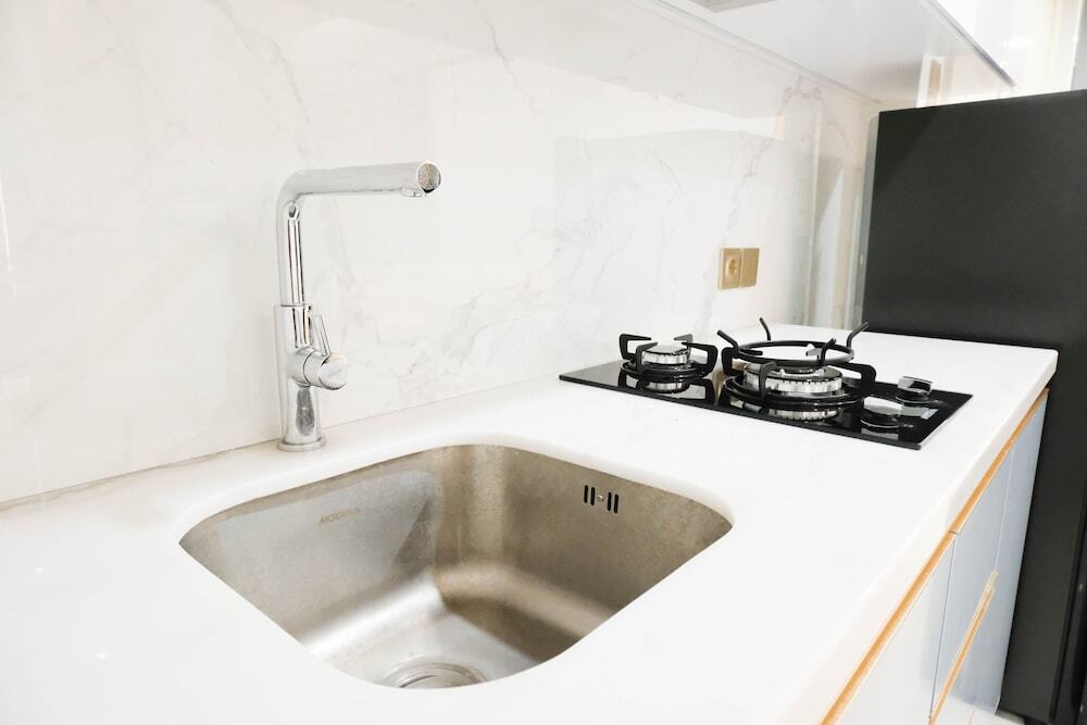 Сурабая: Exclusive And Spacious 2Br Apartment At Supermall Mansion Surabaya
