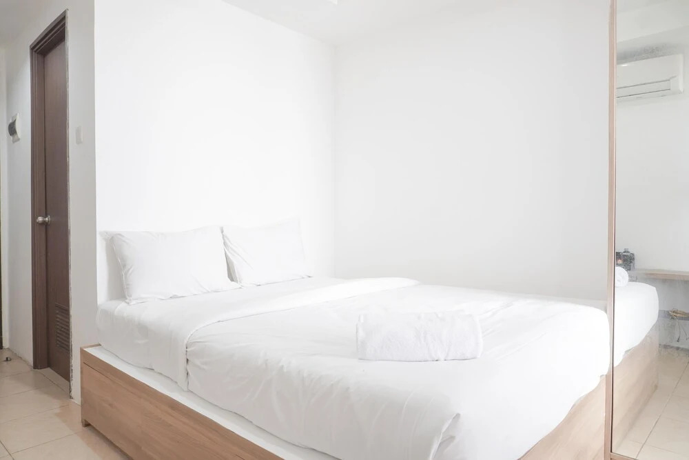 Джакарта: Minimalist And Comfort Studio At Belmont Residence Puri Apartment
