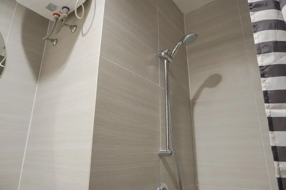 Джакарта: Comfort And Warm Studio Room At West Vista Apartment